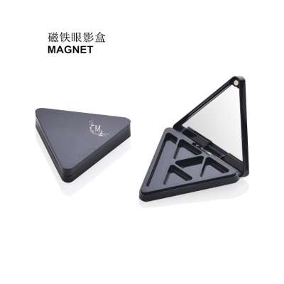 Wholesale Triangle Matte Black Empty Magnetic Eyeshadow Palette Case with Mirror